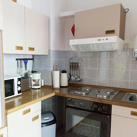 Сasa de vacaciones Spacious Holiday In Near Town Center Kesten