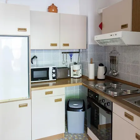 Spacious Holiday In Near Town Center * Kesten