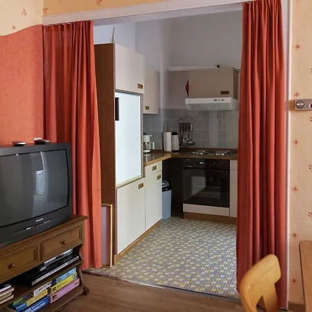 Spacious Holiday In Near Town Center Kesten